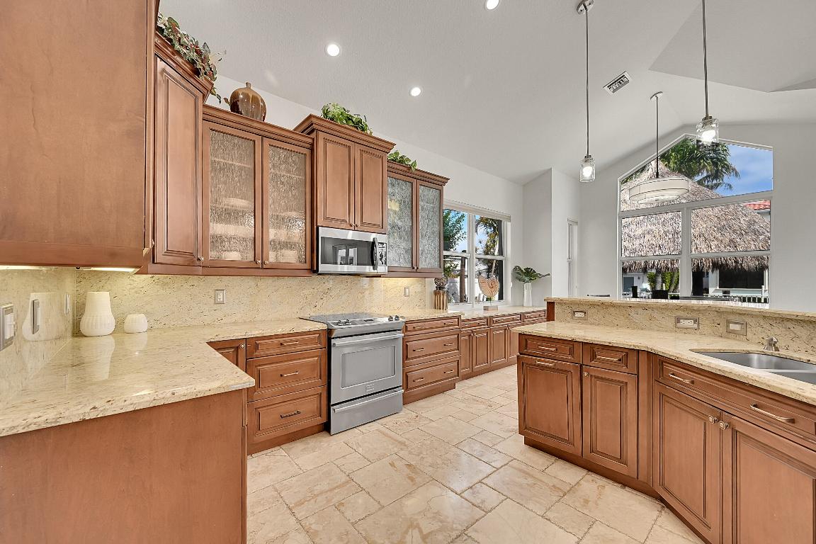 785 NE 71st Boca Raton, FL 33487