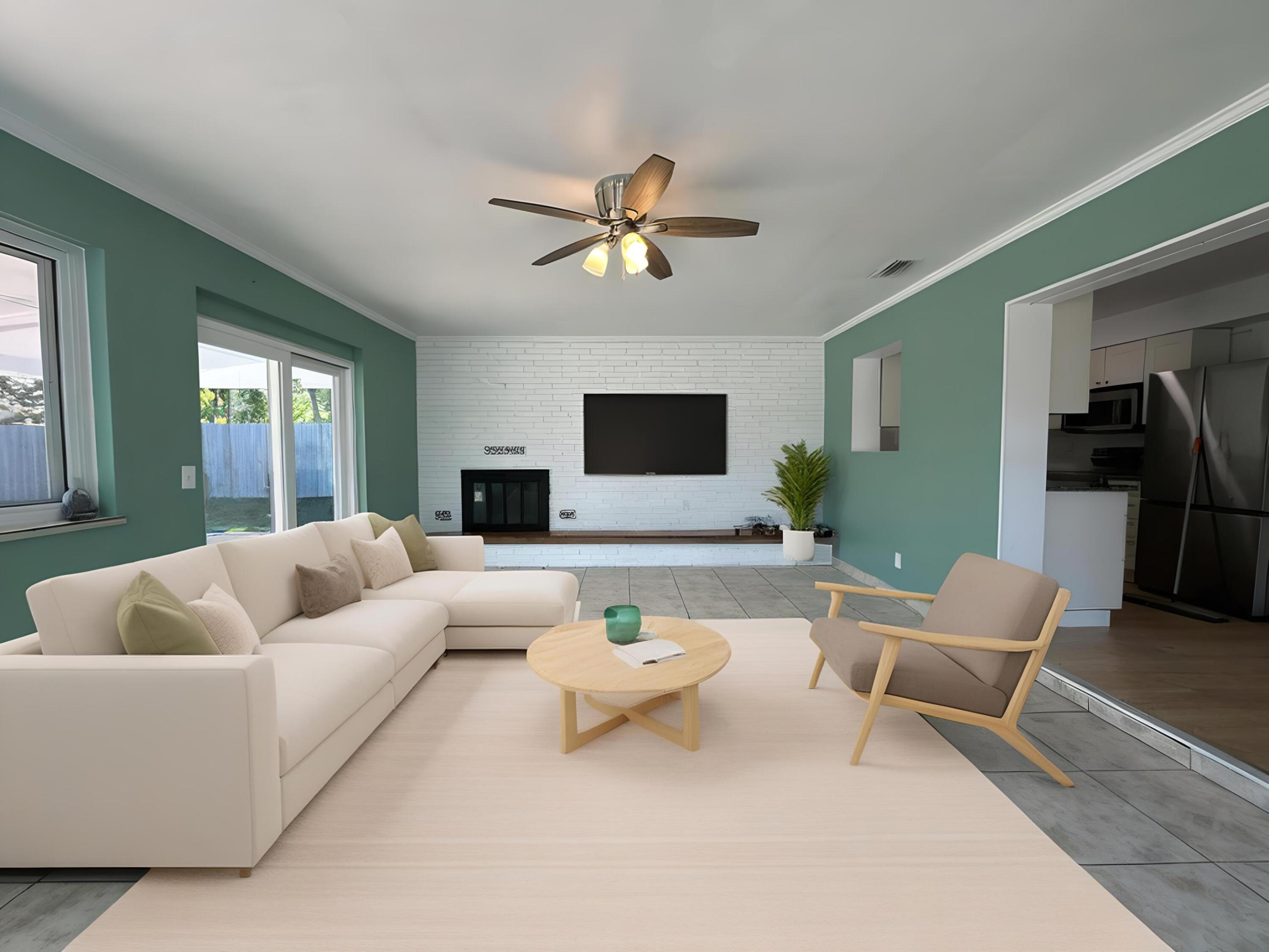 2017 Collier Lake Worth, FL 33461