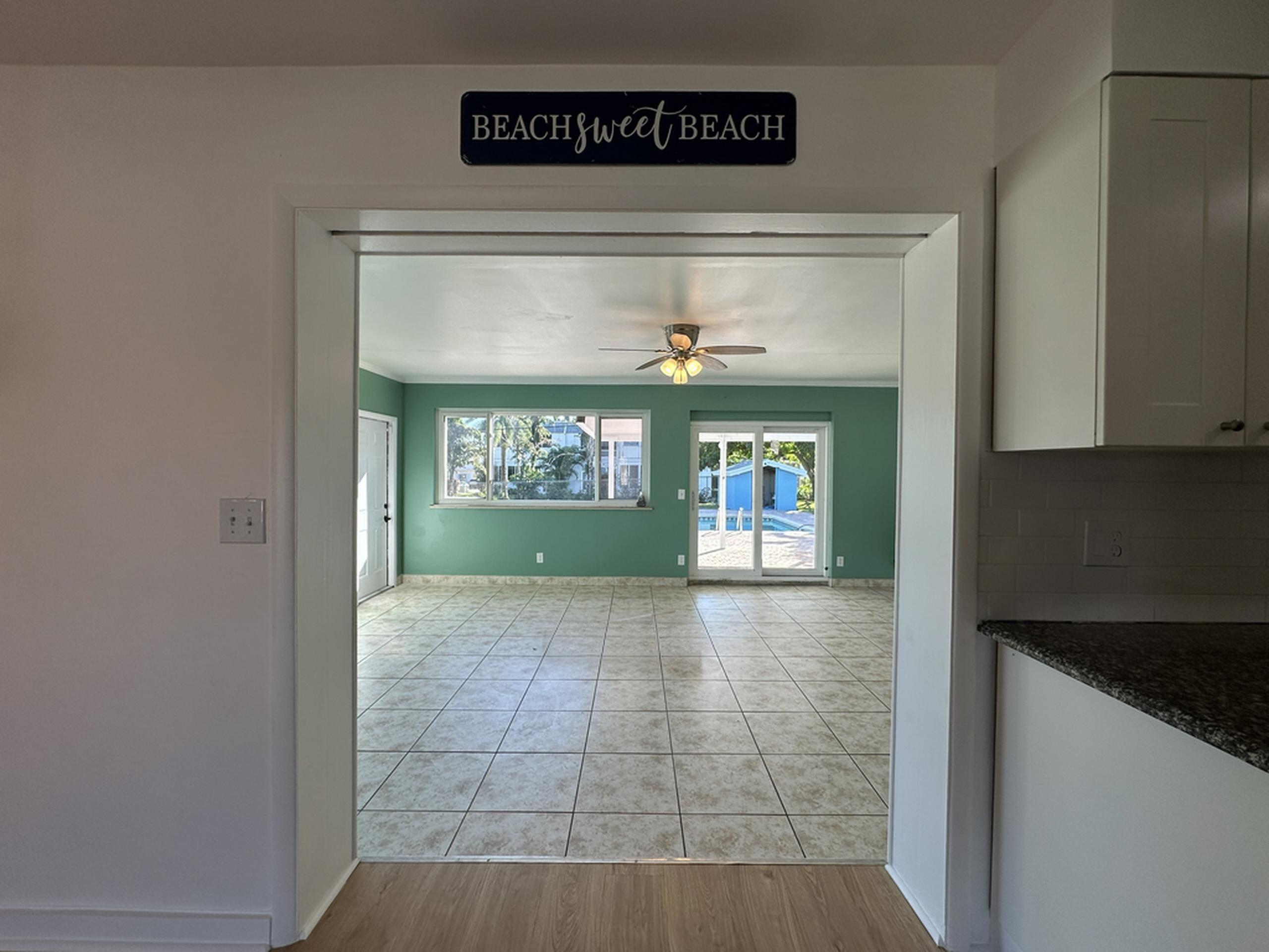 2017 Collier Lake Worth, FL 33461