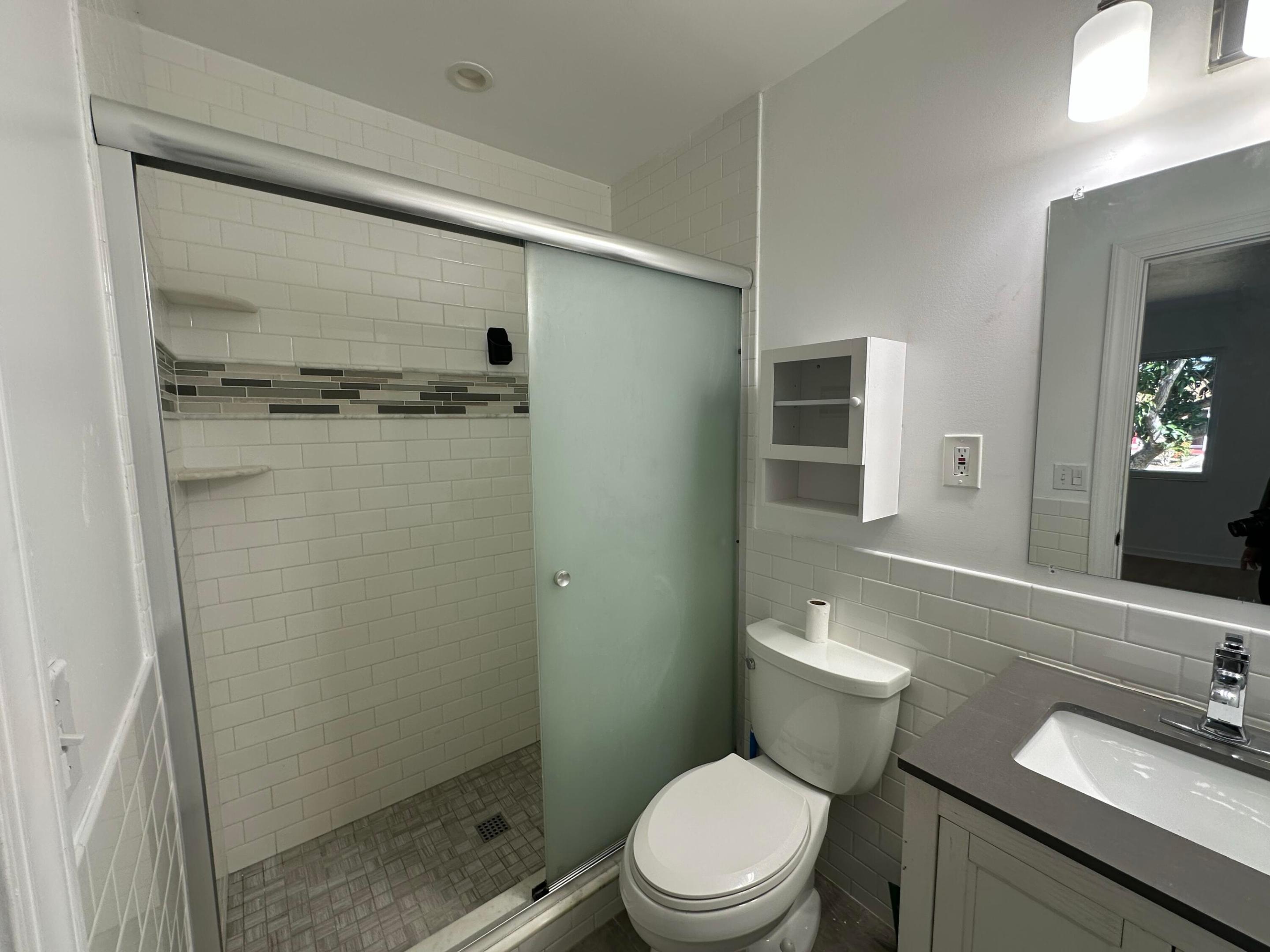 2017 Collier Lake Worth, FL 33461