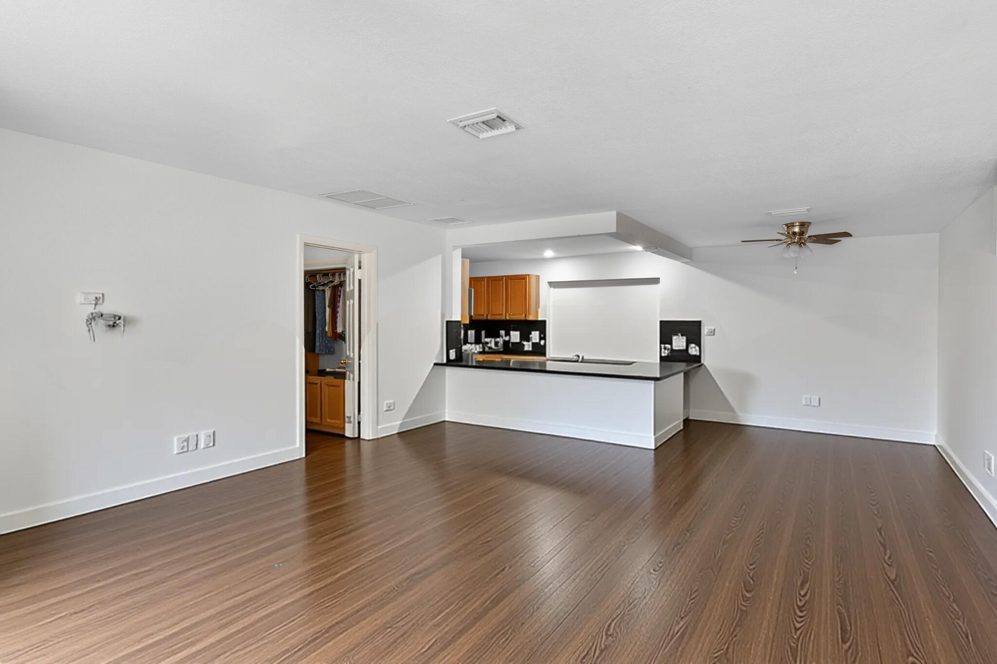 1216 C Loxahatchee Groves, FL 33470