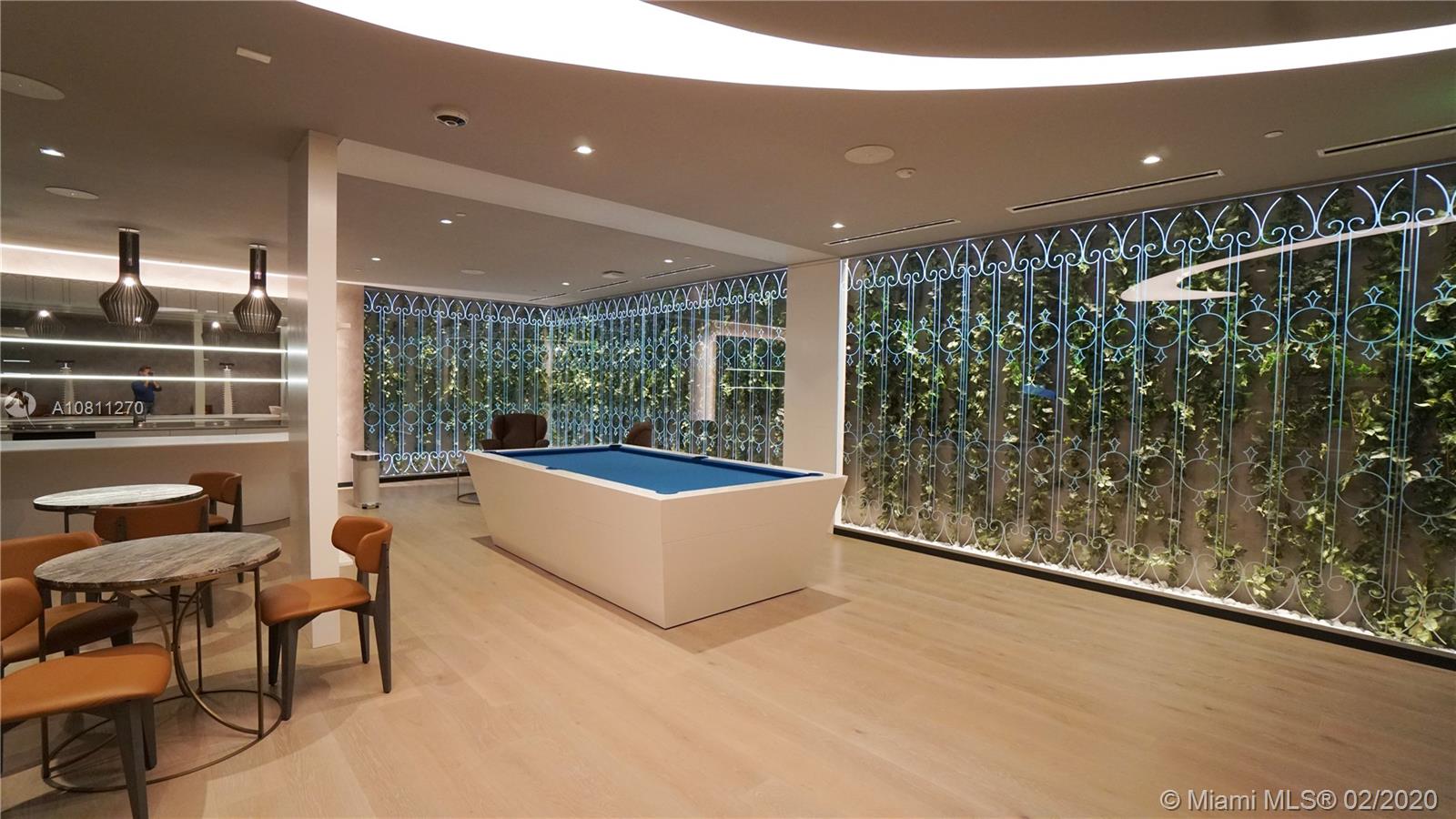 1000 Brickell Plz #2115