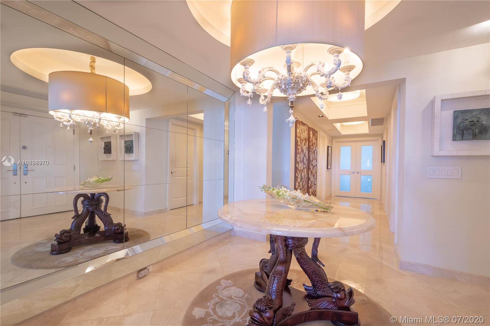 6000 Island Blvd #2208