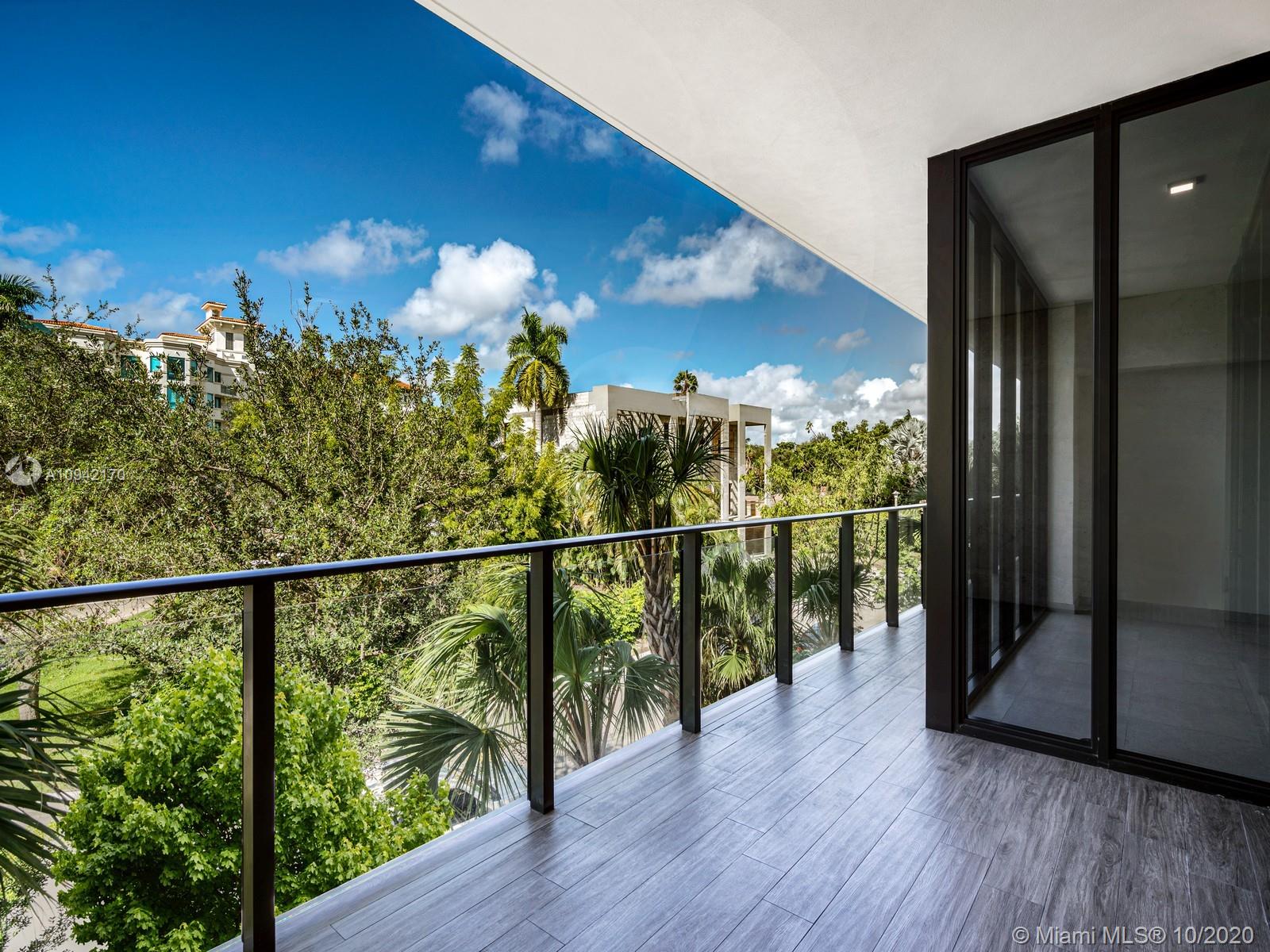 3581 E Glencoe #209 Coconut Grove, FL 33133