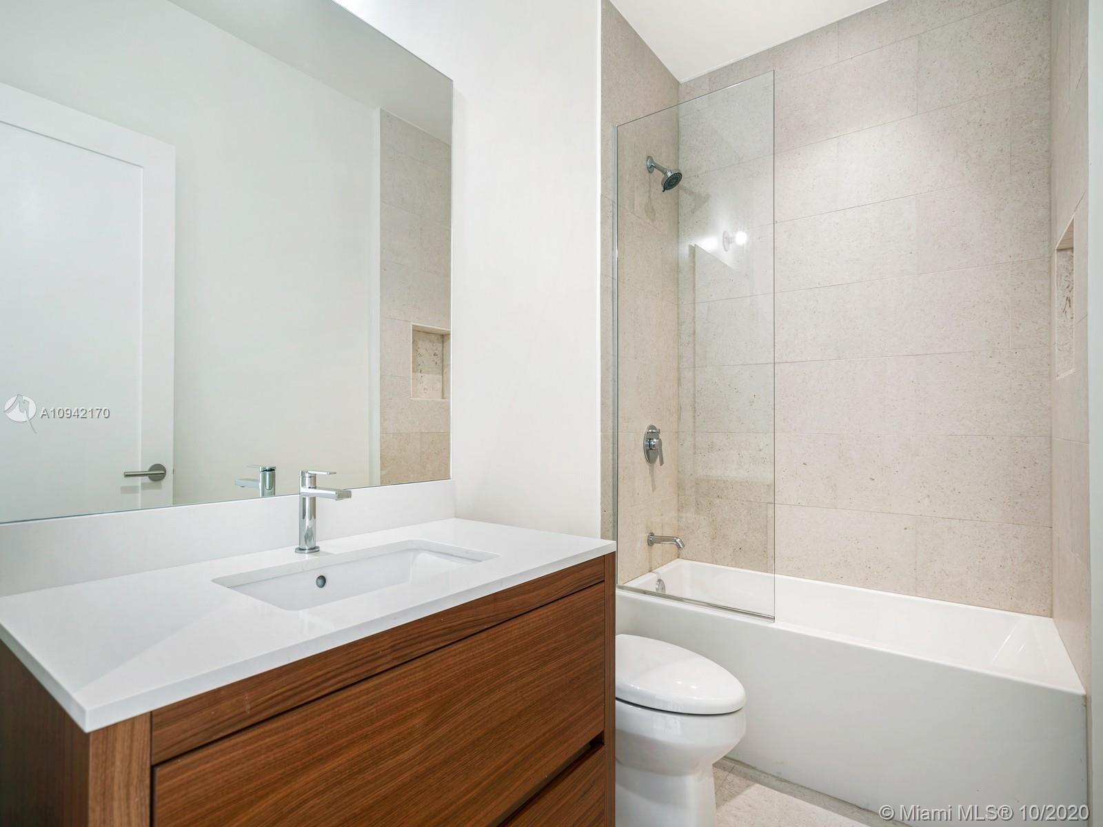 3581 E Glencoe #209 Coconut Grove, FL 33133