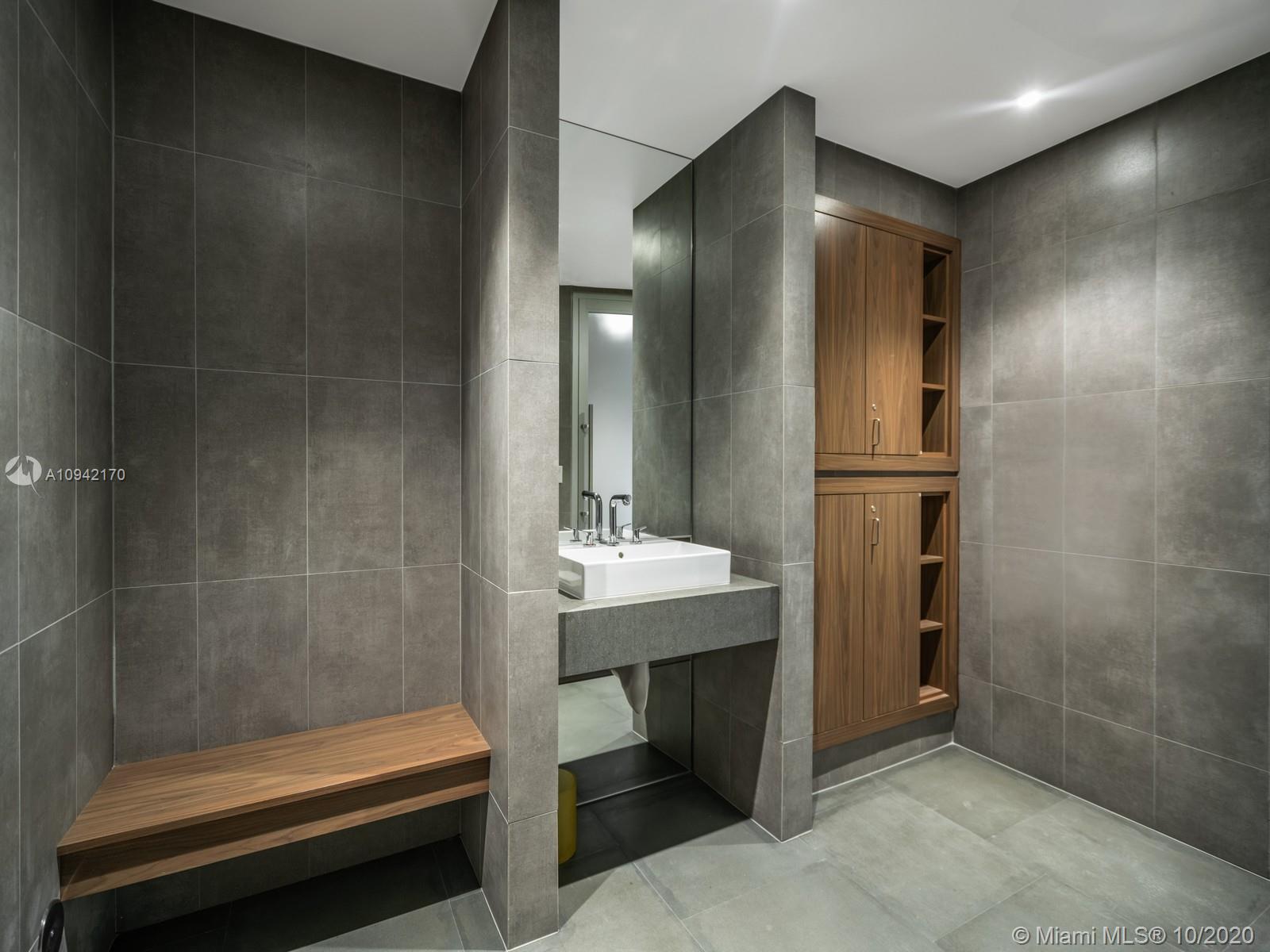 3581 E Glencoe #209 Coconut Grove, FL 33133