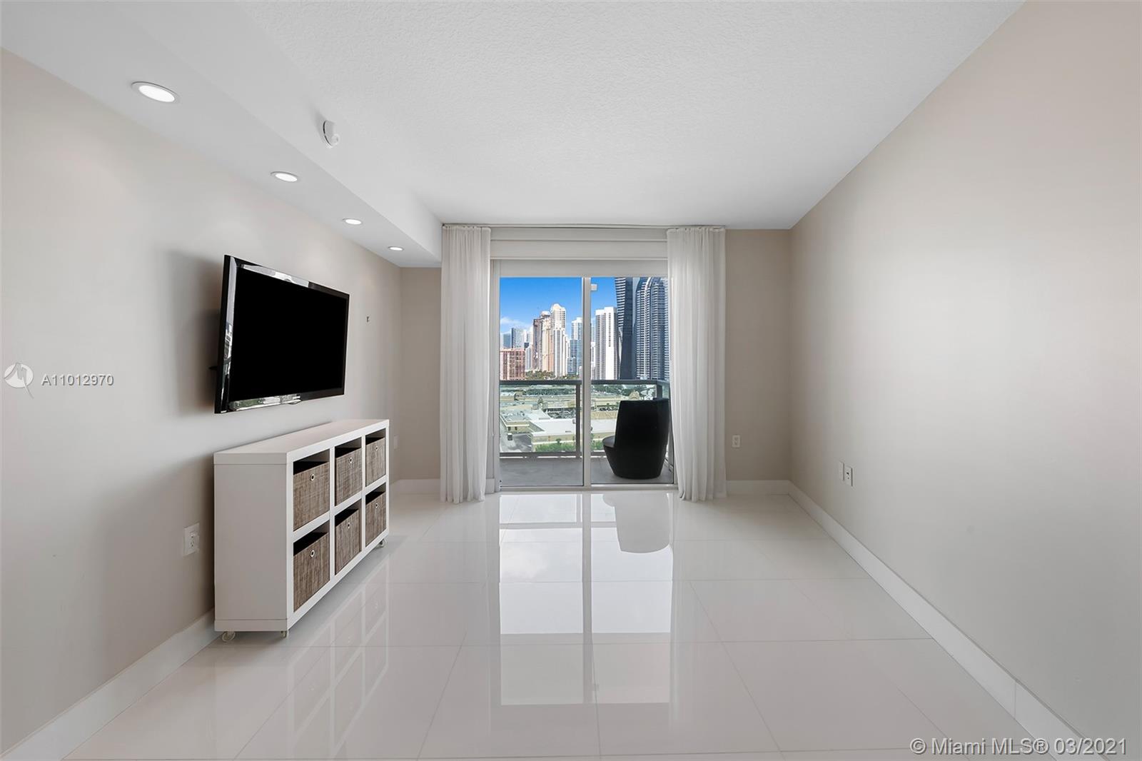 image St Tropez Sunny Isles18
