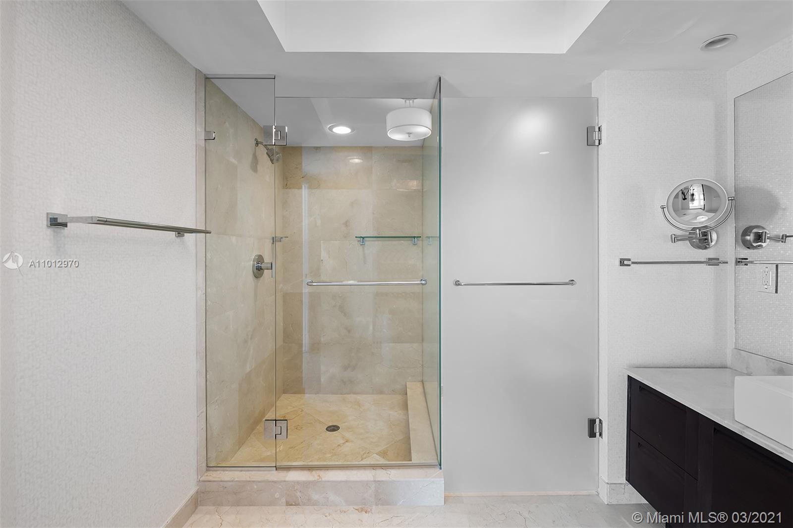 image St Tropez Sunny Isles5