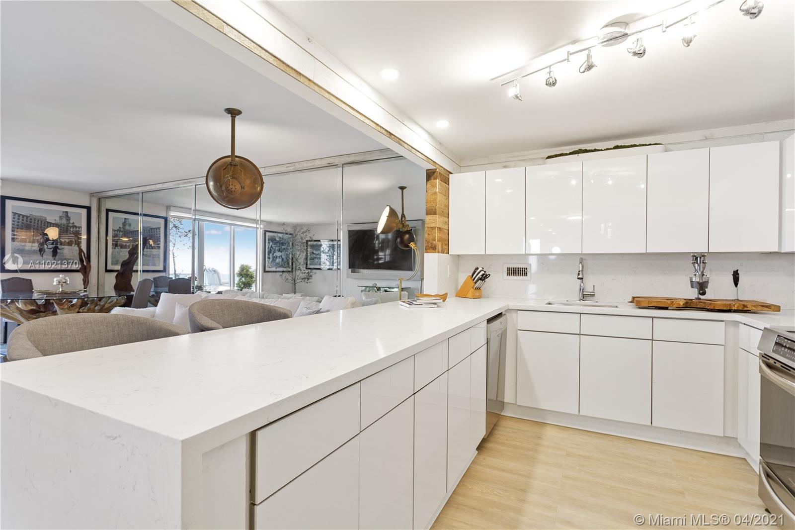 2301 Collins Ave #609 Miami Beach, FL 33139