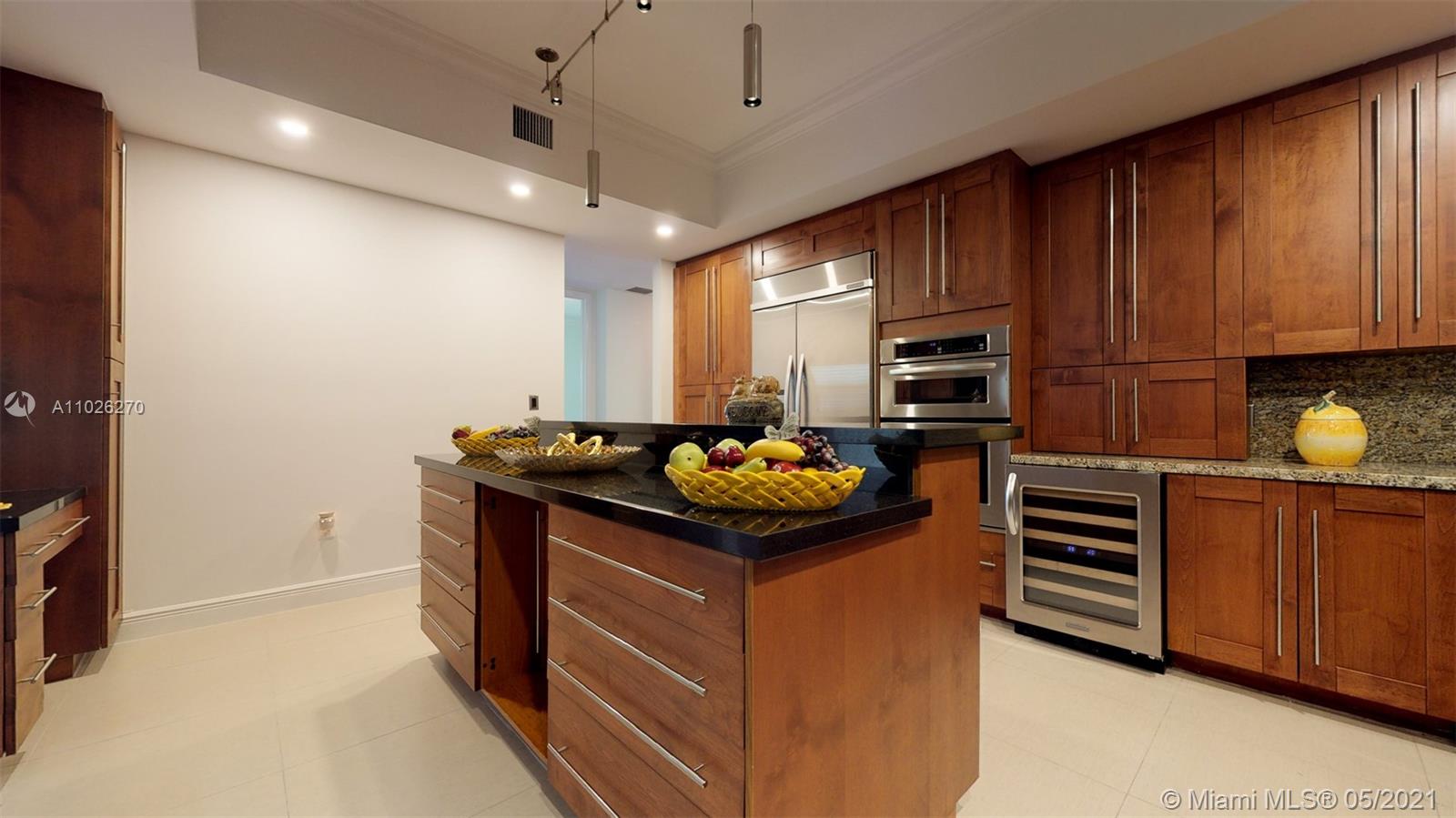 650 S Valencia Ave #402 Coral Gables, FL 33134