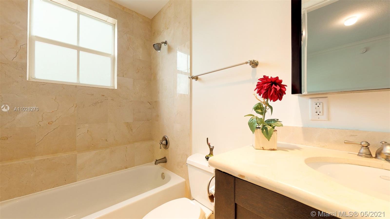 650 S Valencia Ave #402 Coral Gables, FL 33134