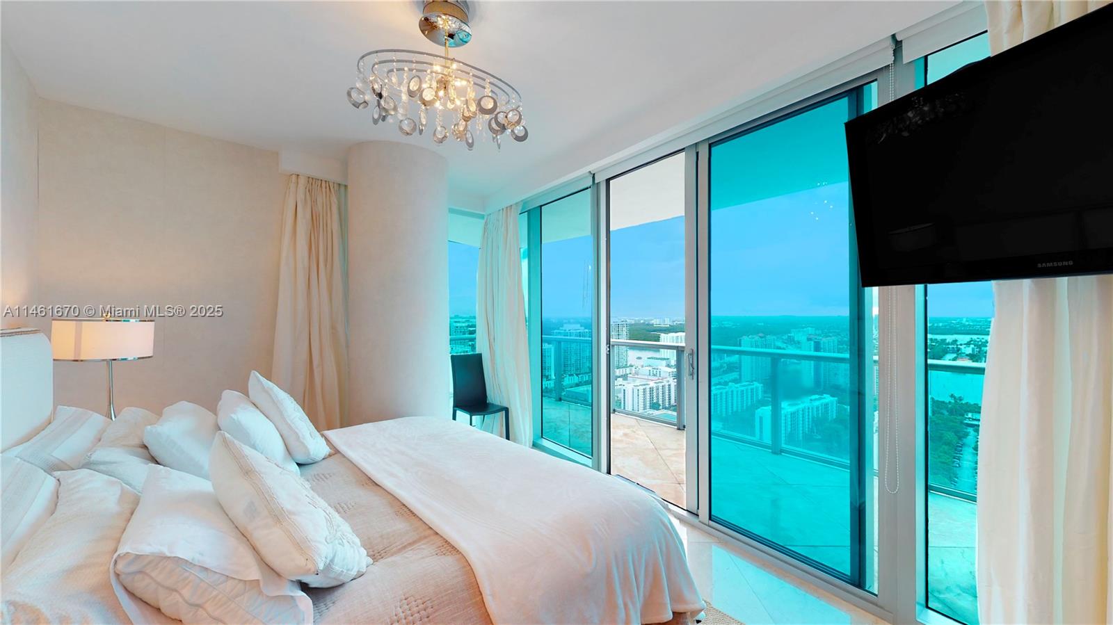 image Jade Beach9