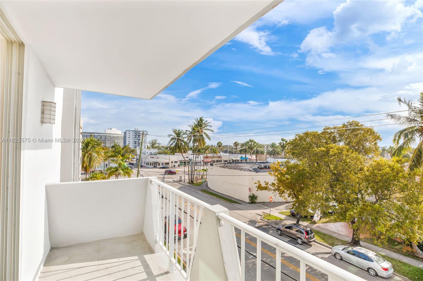 7133 Bay Dr #401,Miami Beach, FL 33141