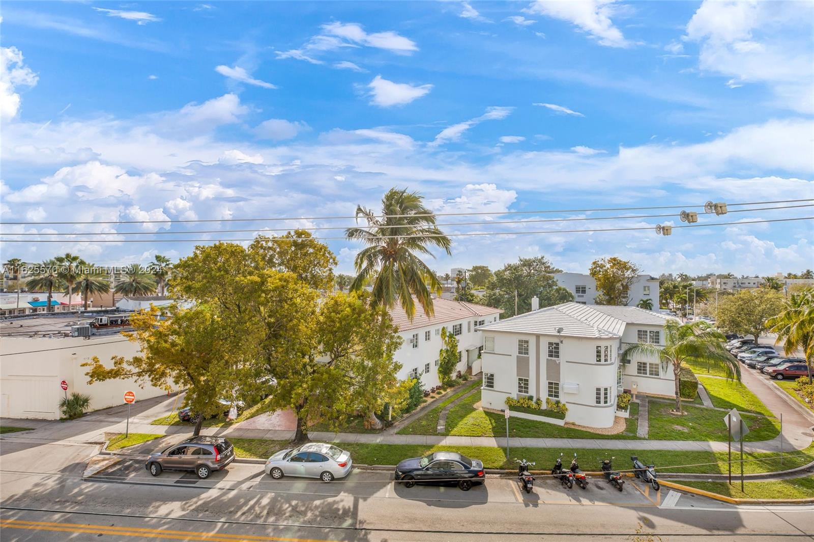 7133 Bay Dr #401,Miami Beach, FL 33141