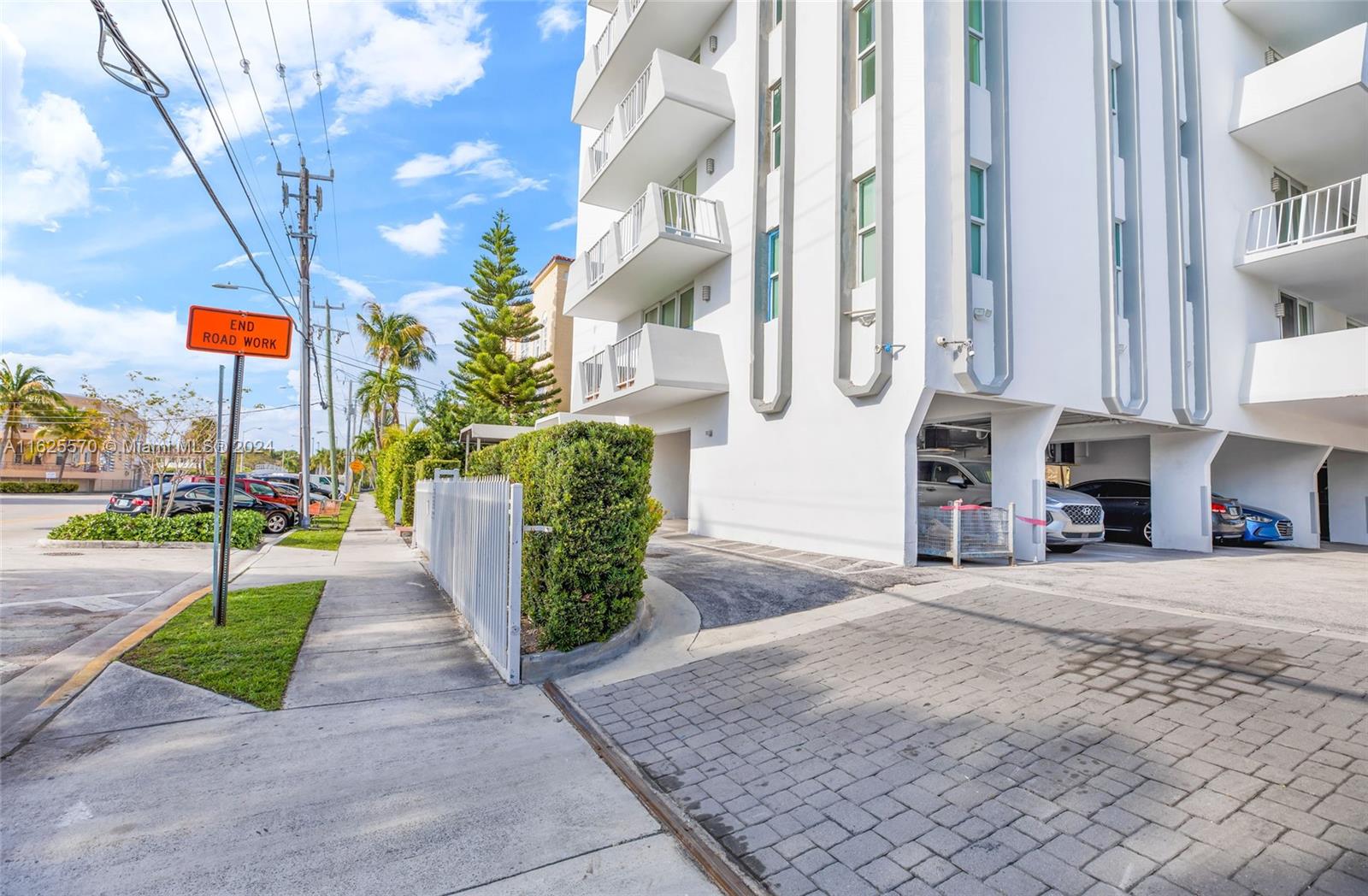 7133 Bay Dr #401,Miami Beach, FL 33141