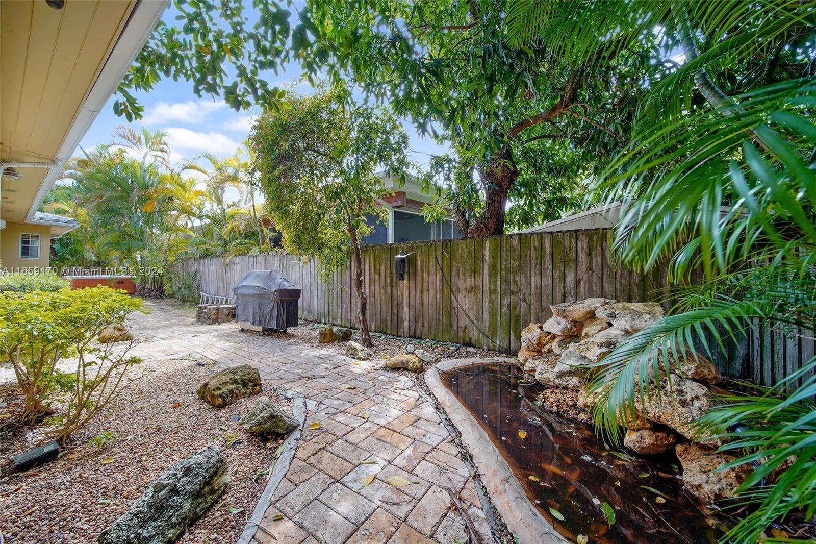 600 93rd St Surfside, FL 33154