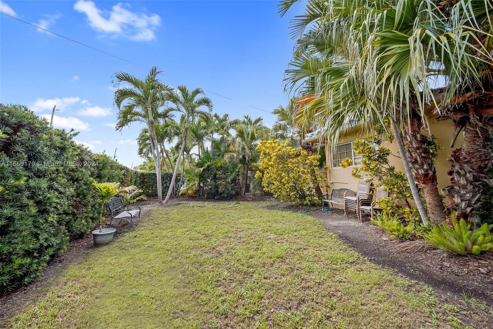 600 93rd St Surfside, FL 33154