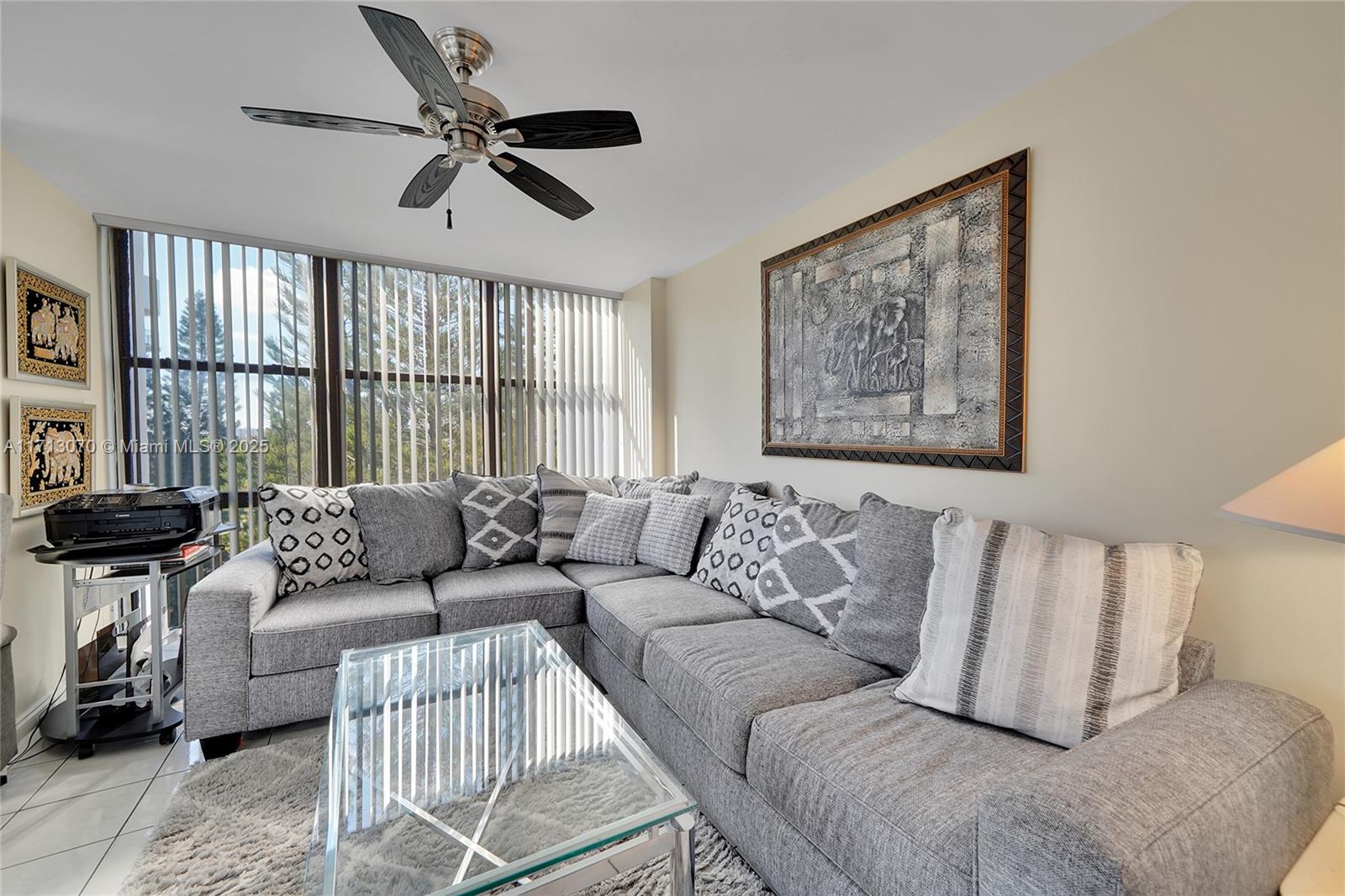 1000 Parkview Dr #730,Hallandale Beach, FL 33009