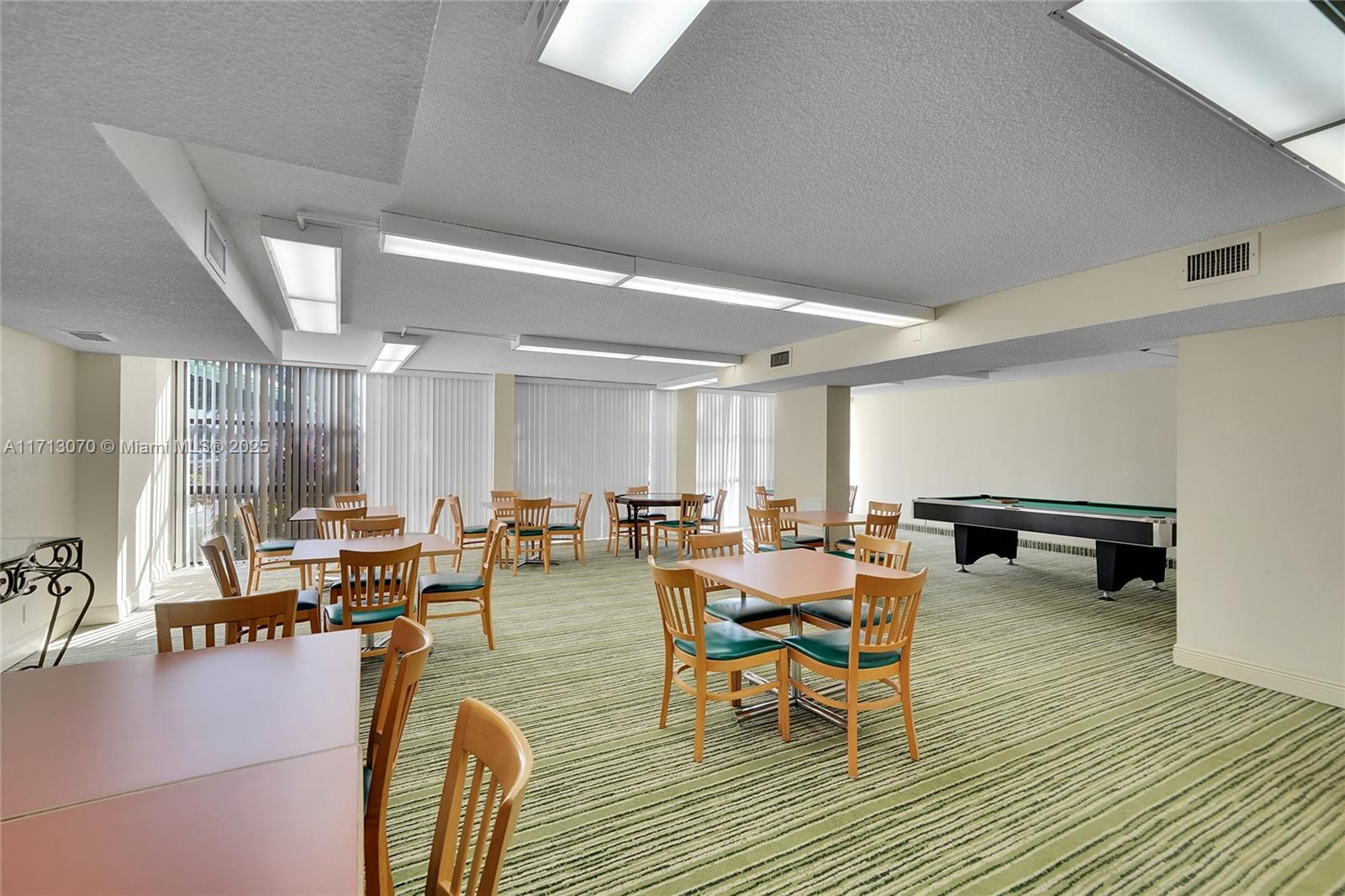 1000 Parkview Dr #730,Hallandale Beach, FL 33009