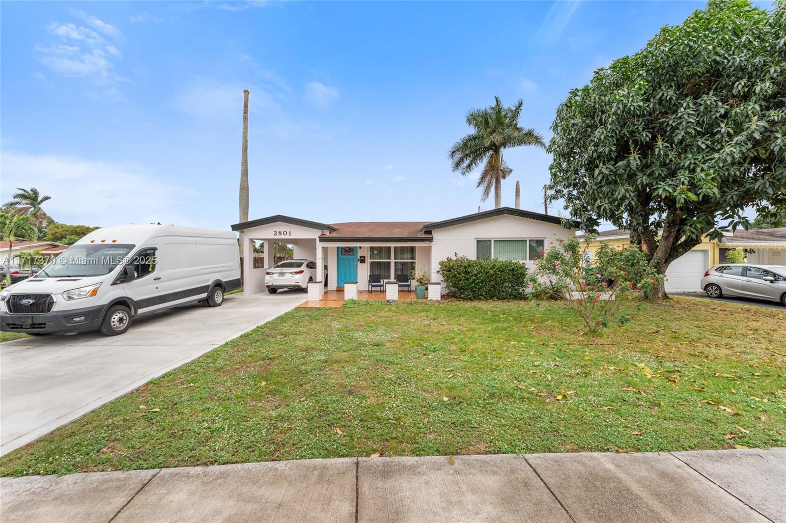 2801 Island Dr