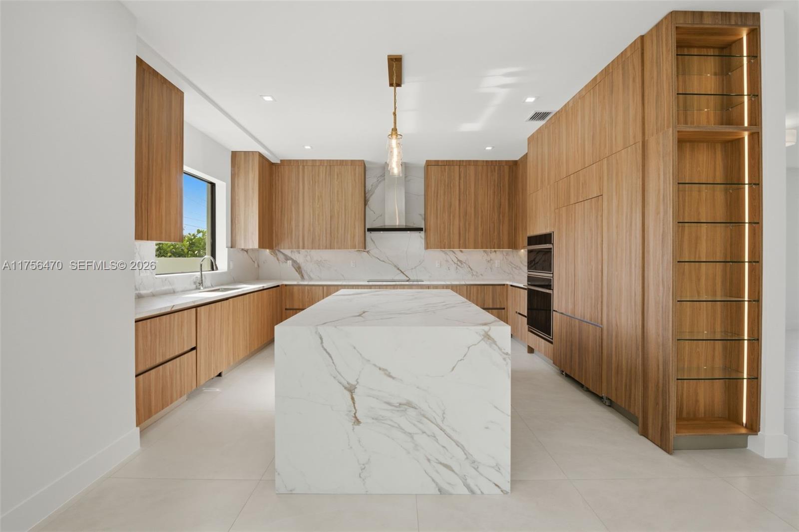 2725 SW 65th Ave Miami, FL 33155