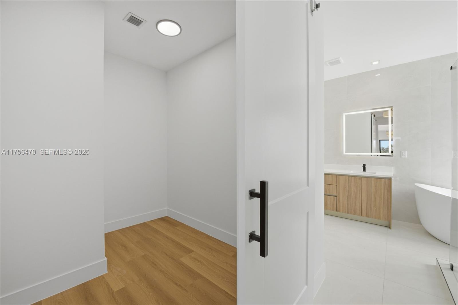 2725 SW 65th Ave Miami, FL 33155