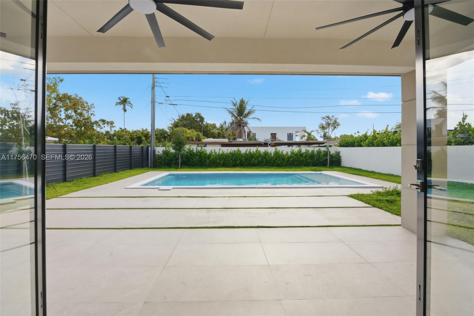 2725 SW 65th Ave Miami, FL 33155