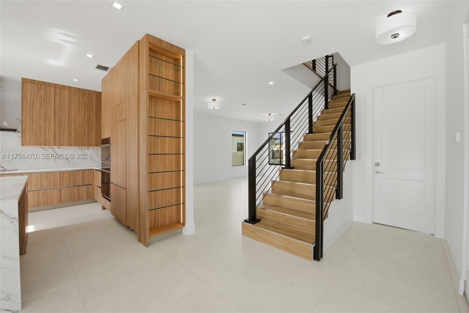 2725 SW 65th Ave Miami, FL 33155