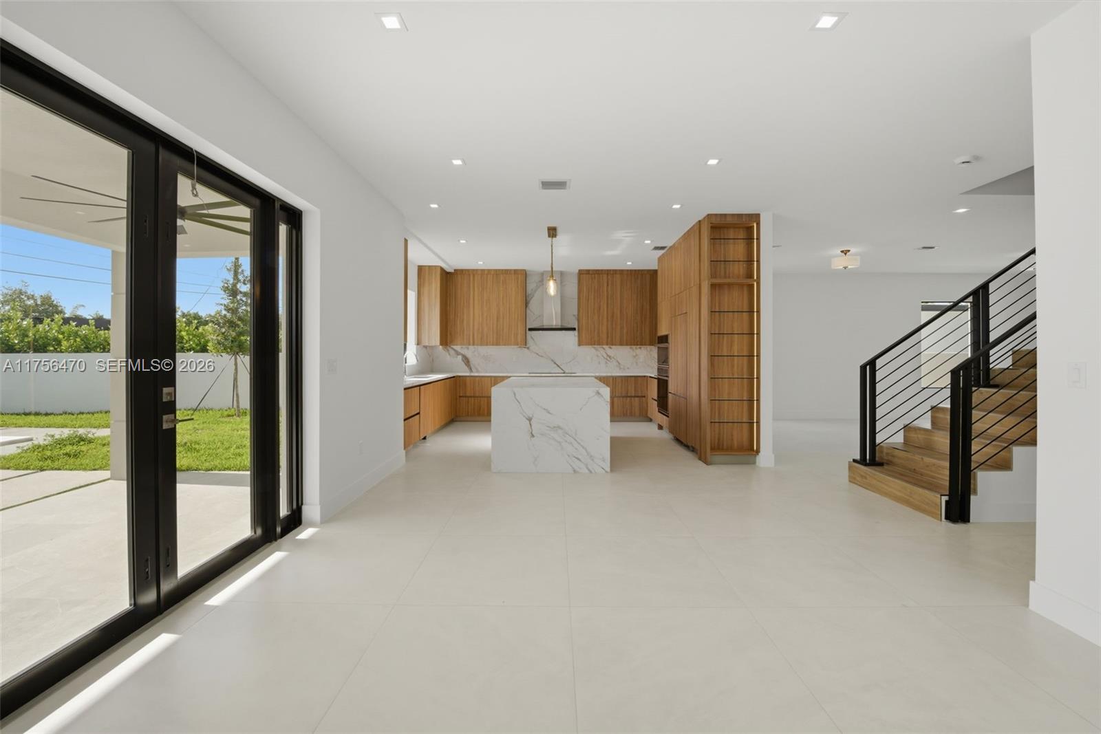 2725 SW 65th Ave Miami, FL 33155