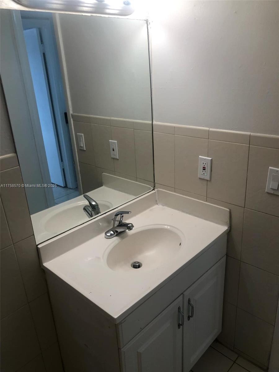 image MIDWAY MANSIONS TOWNHOMES12