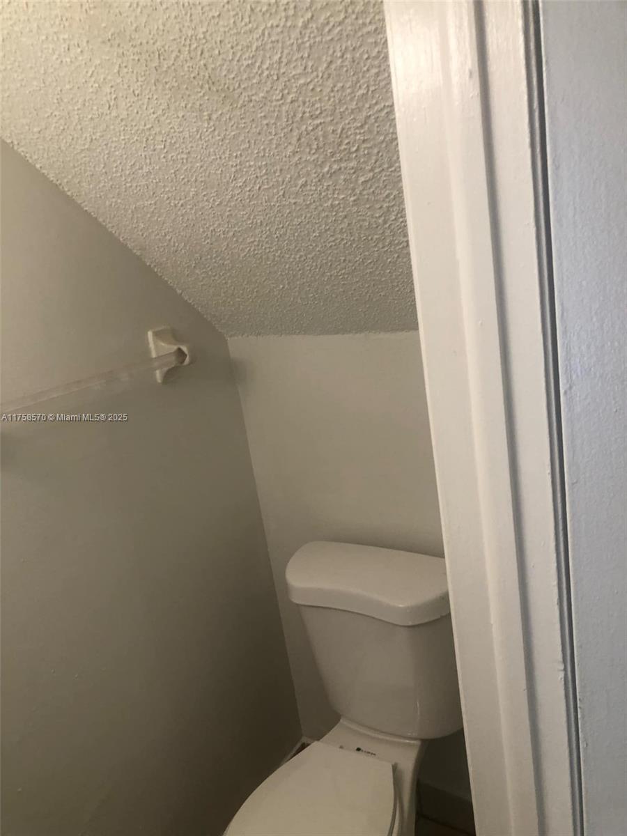 image MIDWAY MANSIONS TOWNHOMES17