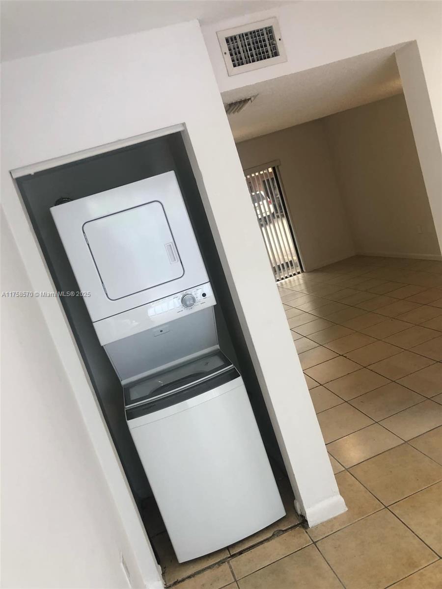 image MIDWAY MANSIONS TOWNHOMES6