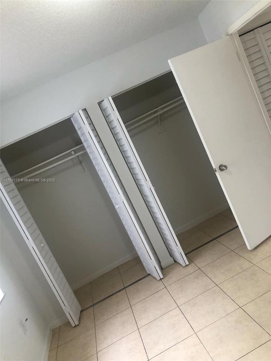 image MIDWAY MANSIONS TOWNHOMES7