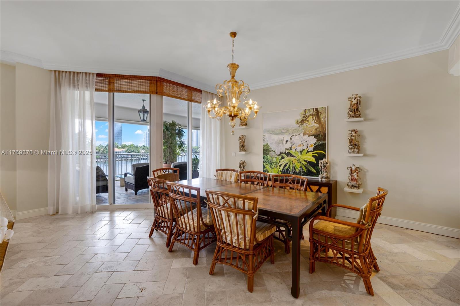 19925 NE 39th Pl #402 Aventura, FL 33180