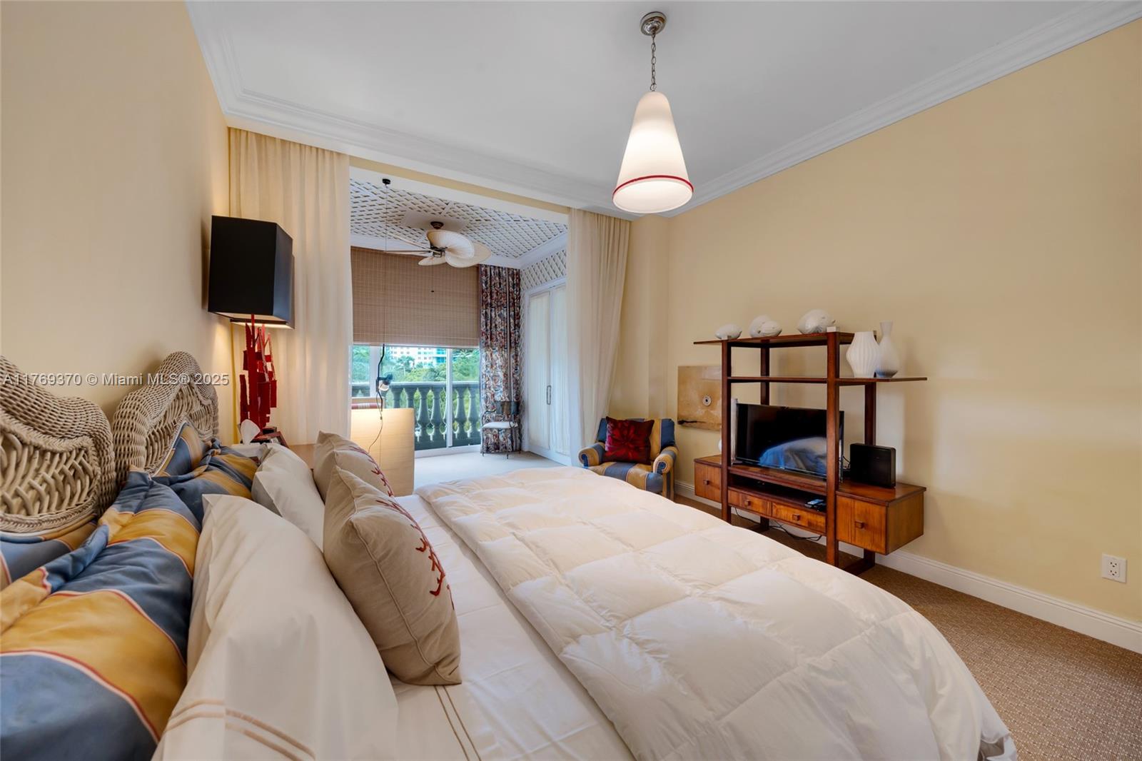 19925 NE 39th Pl #402 Aventura, FL 33180