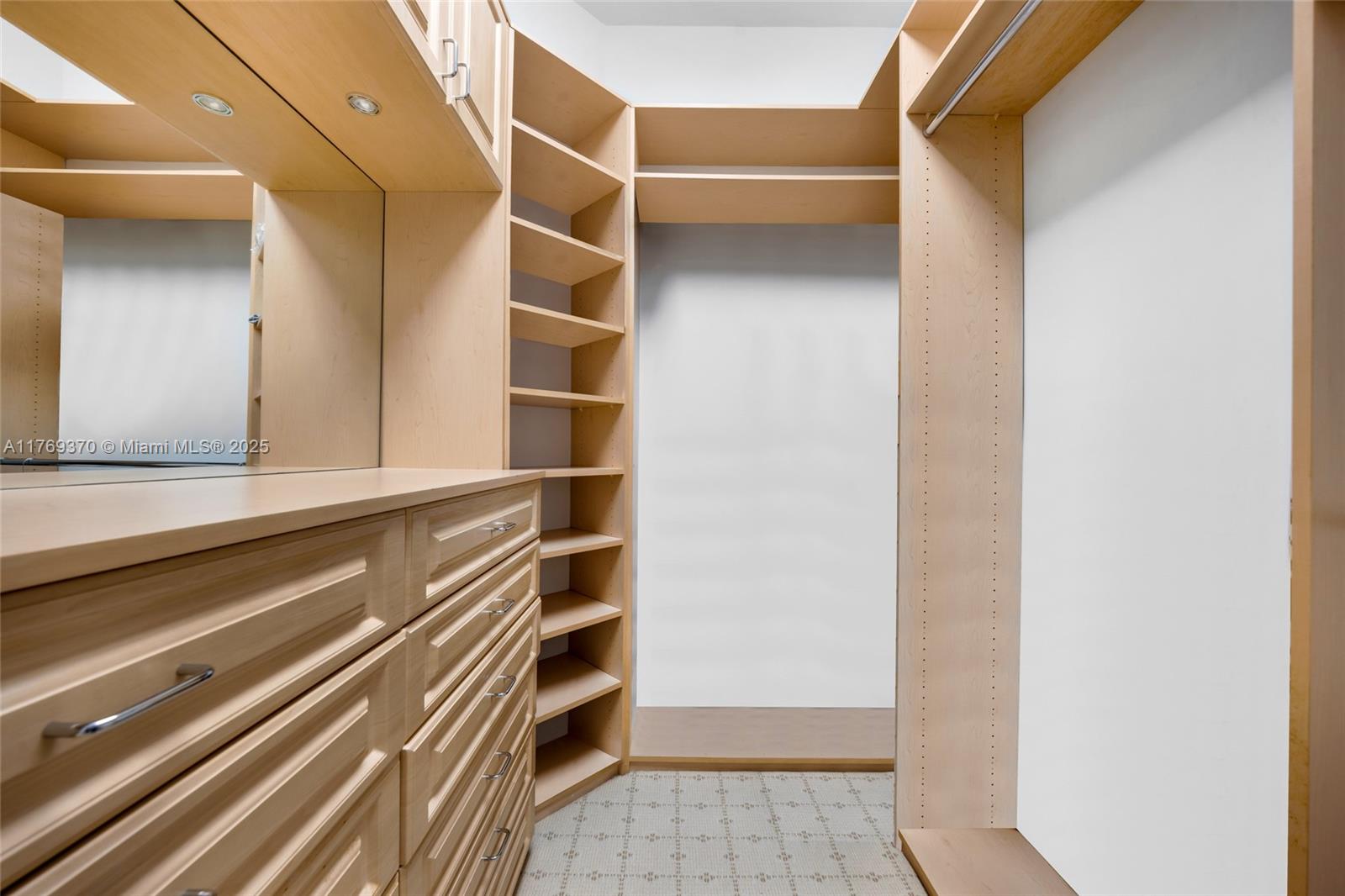 19925 NE 39th Pl #402 Aventura, FL 33180