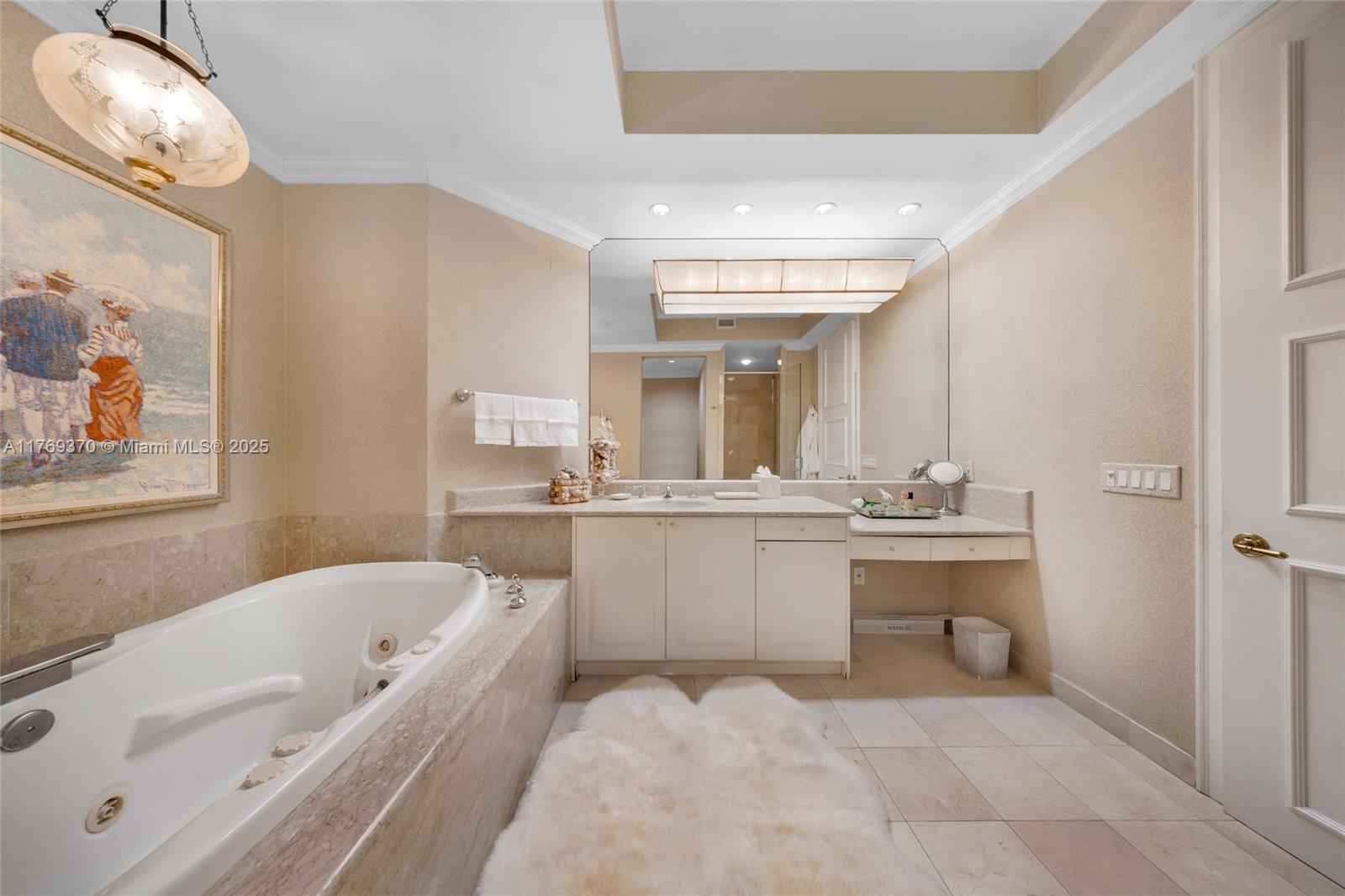 19925 NE 39th Pl #402 Aventura, FL 33180