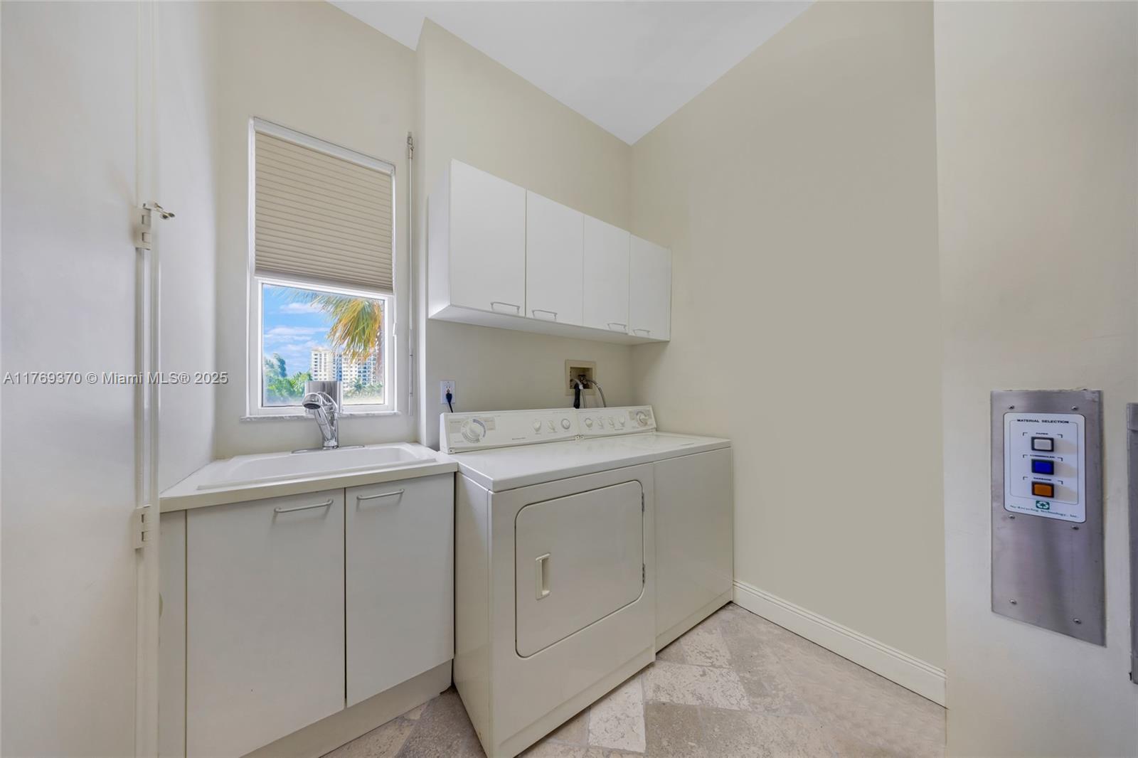 19925 NE 39th Pl #402 Aventura, FL 33180