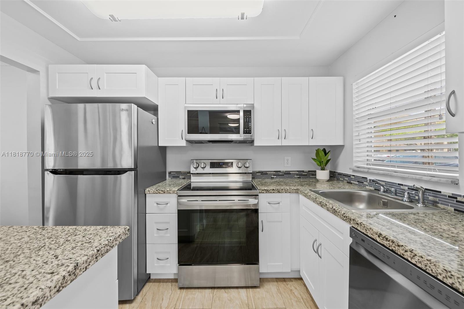 8305 Sunrise Lks Blvd #101