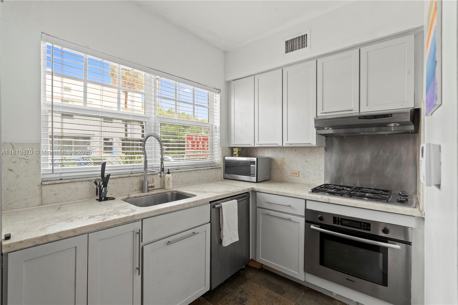 760 Meridian Ave #3 Miami Beach, FL 33139