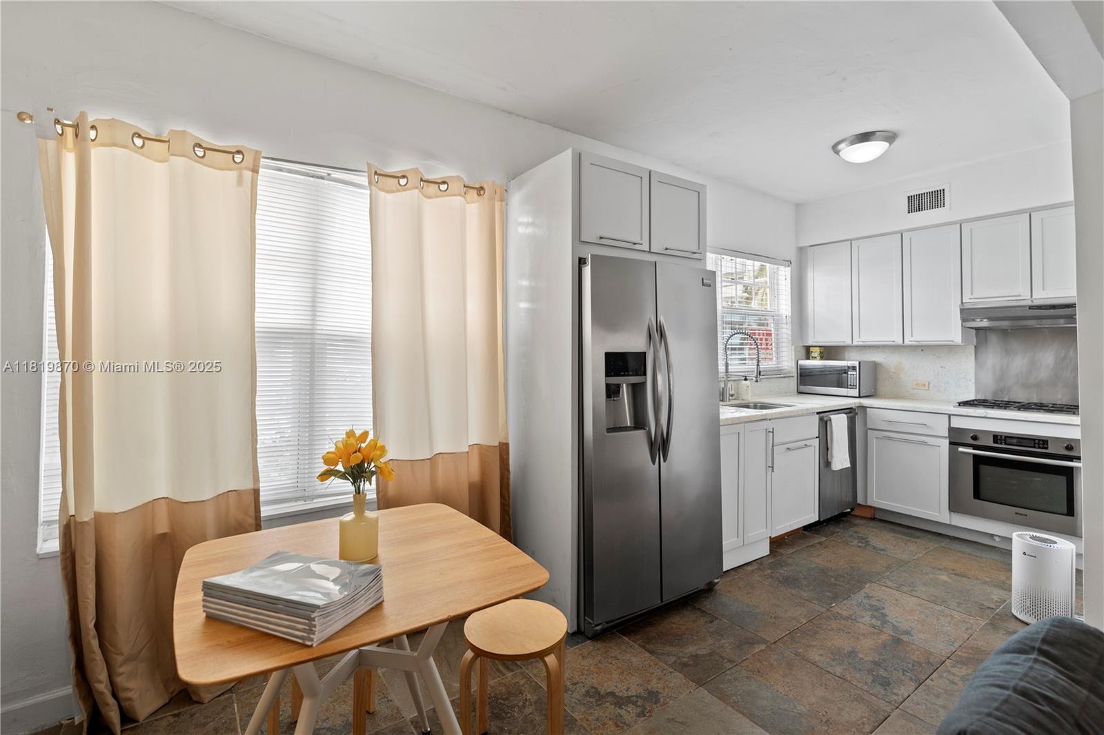 760 Meridian Ave #3 Miami Beach, FL 33139