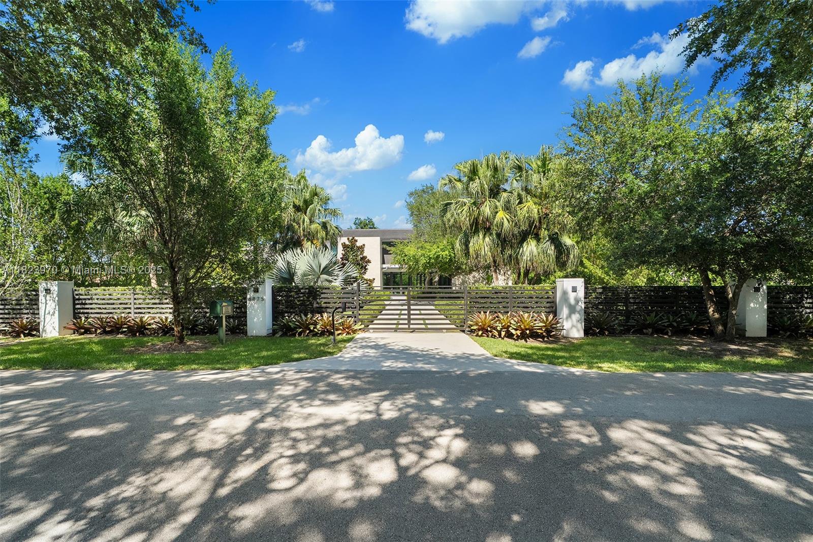 8875 SW 61st Ct Pinecrest, FL 33156