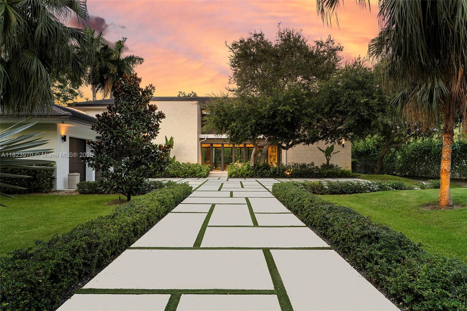 8875 SW 61st Ct Pinecrest, FL 33156