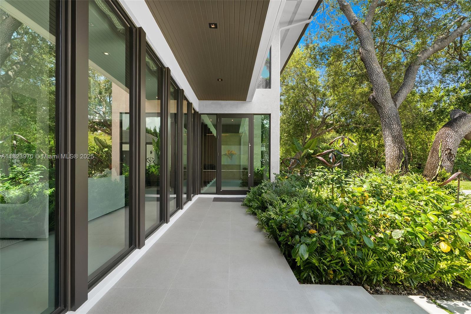 8875 SW 61st Ct Pinecrest, FL 33156