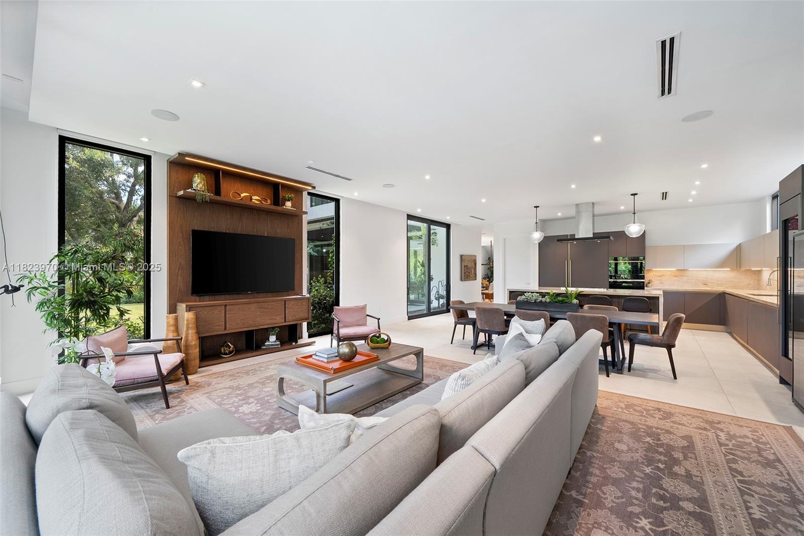 8875 SW 61st Ct Pinecrest, FL 33156