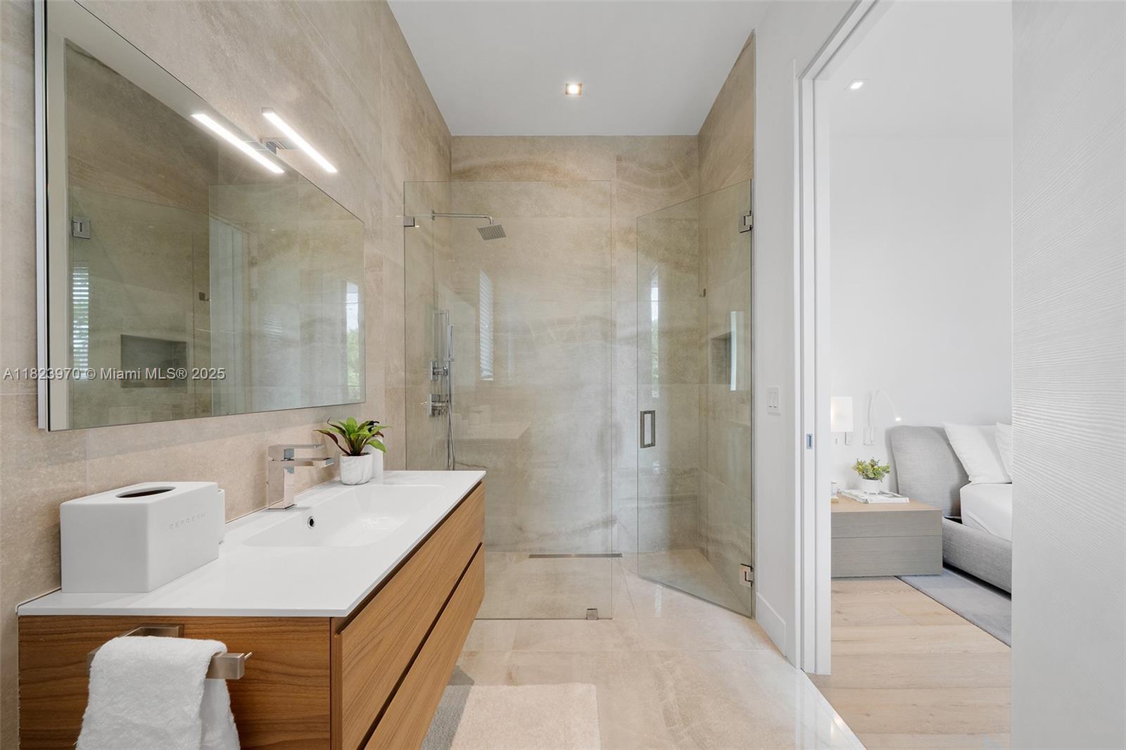 8875 SW 61st Ct Pinecrest, FL 33156