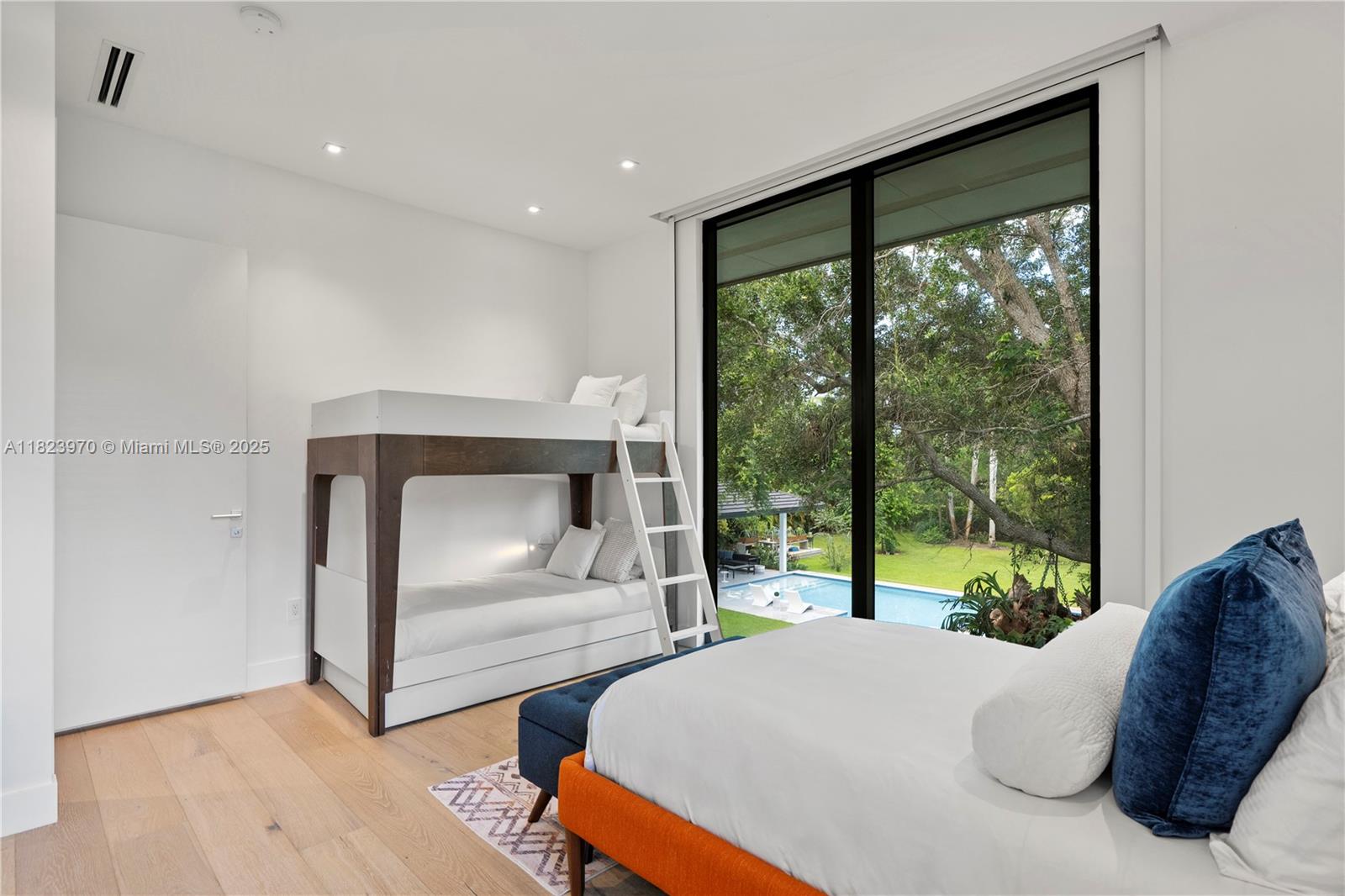 8875 SW 61st Ct Pinecrest, FL 33156