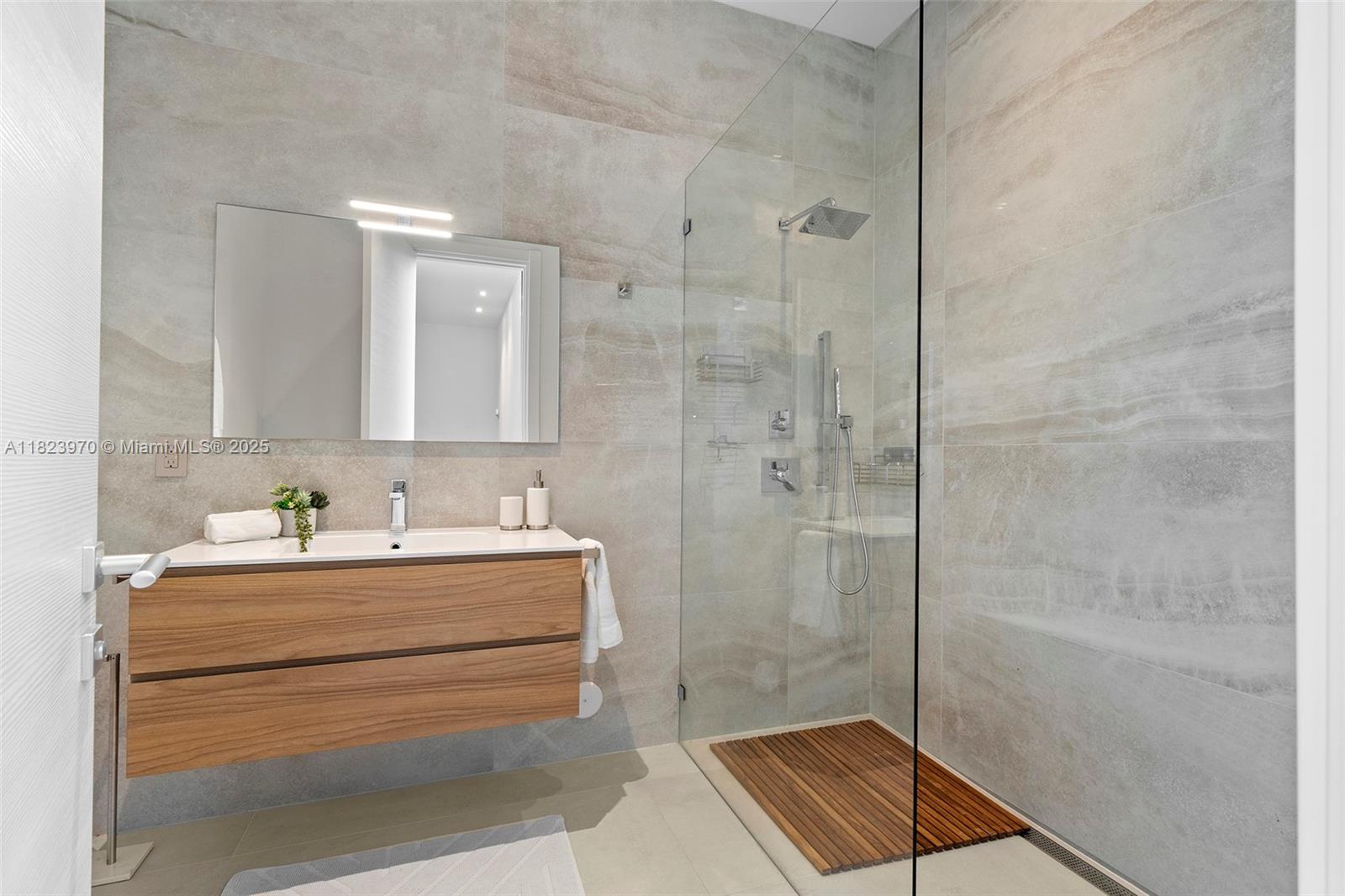 8875 SW 61st Ct Pinecrest, FL 33156