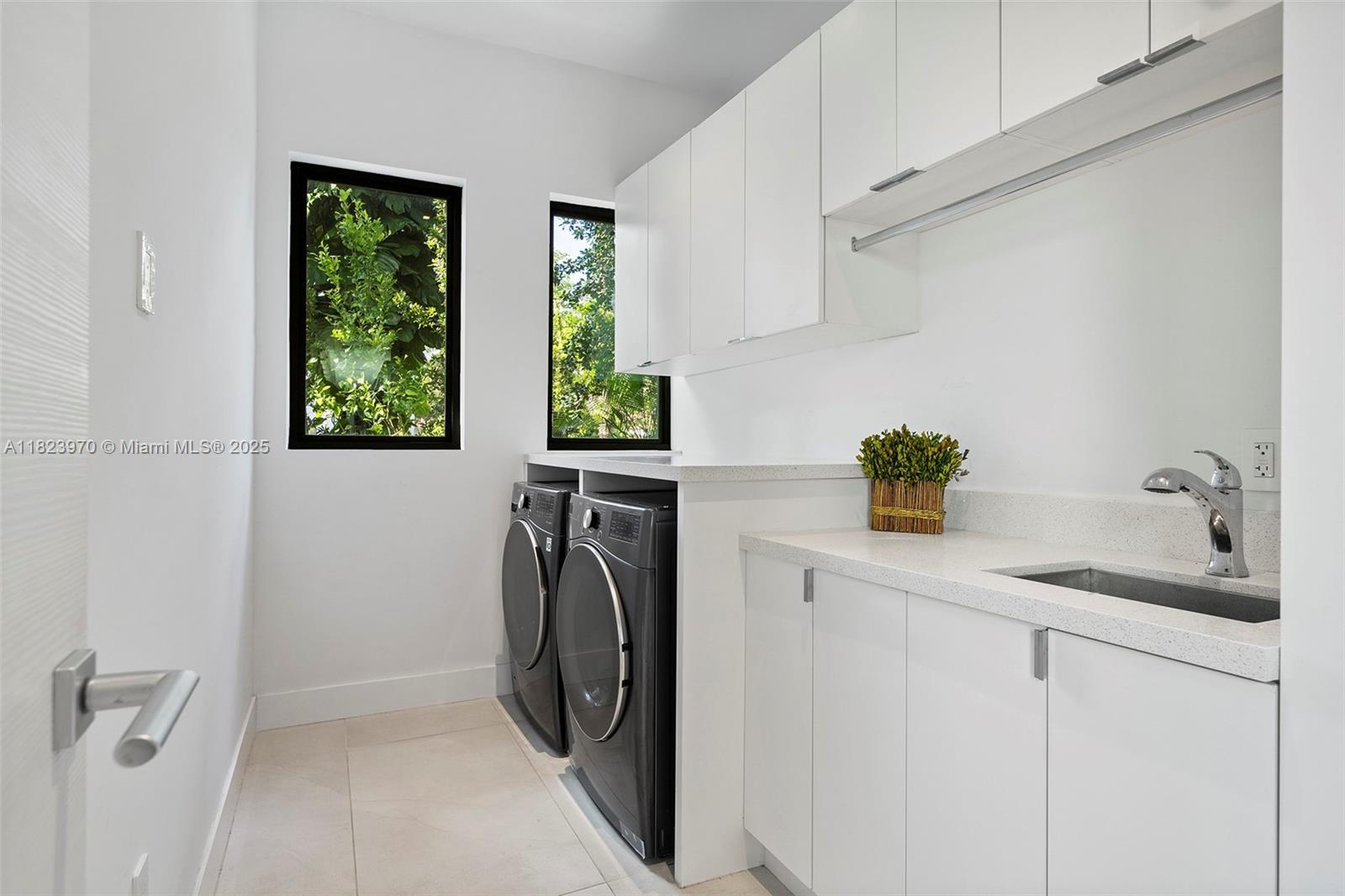 8875 SW 61st Ct Pinecrest, FL 33156