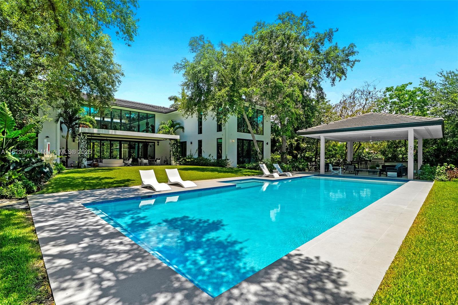 8875 SW 61st Ct Pinecrest, FL 33156